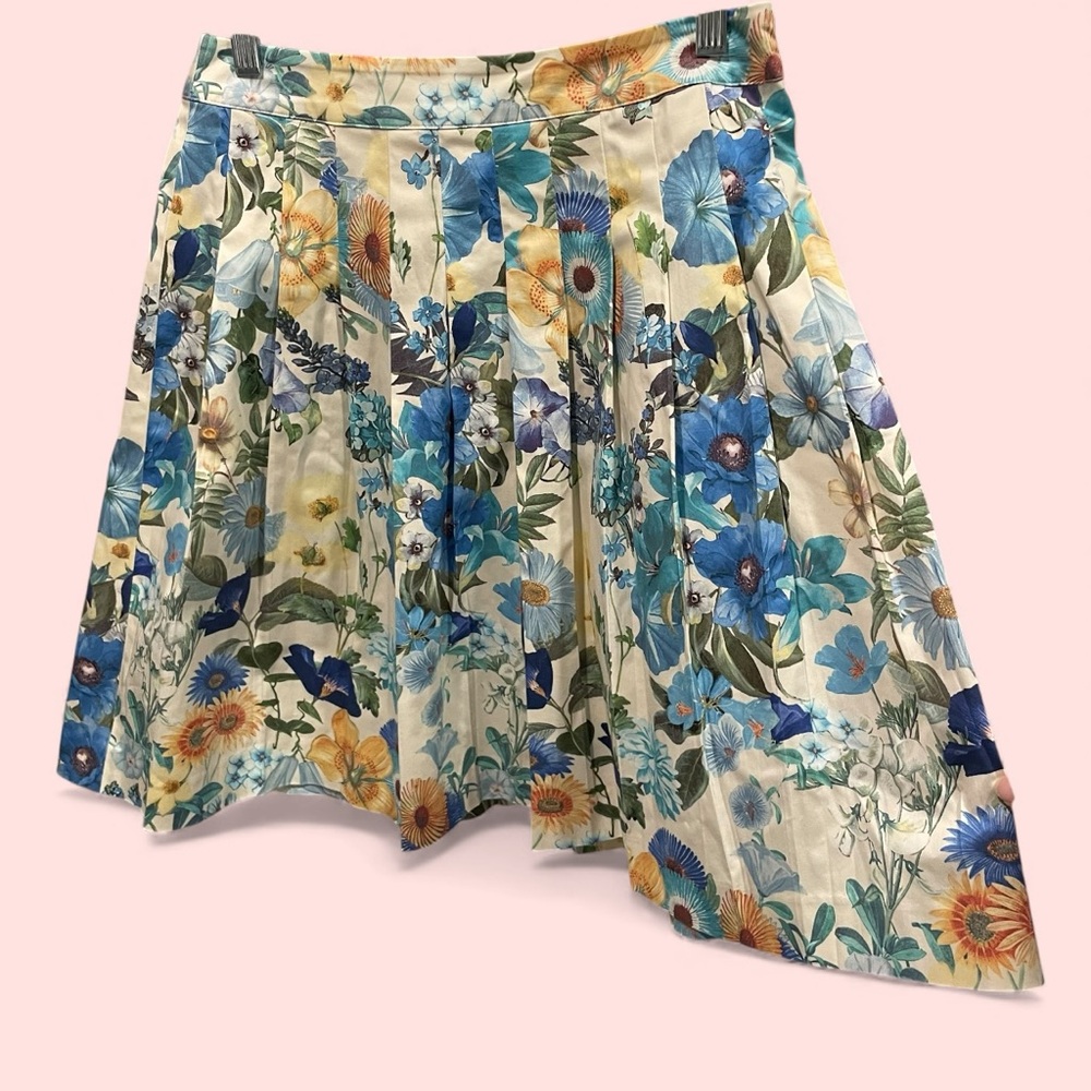 Sweet creamy cottagecore floral pleated mini skirt Talbots stretch cotton a-line